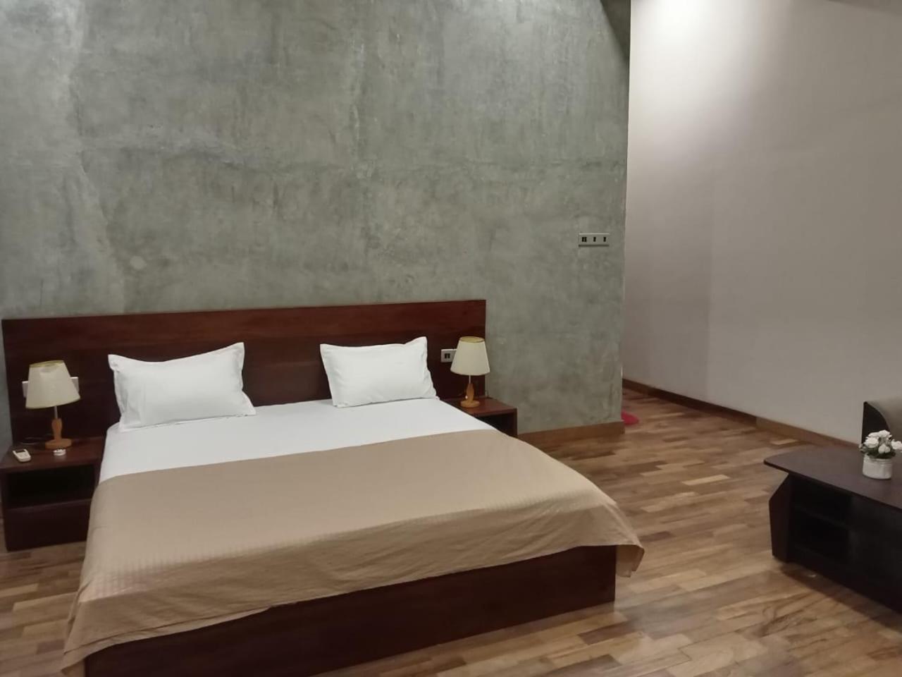 Thalangama Lakeview Lodge باتارامولا المظهر الخارجي الصورة
