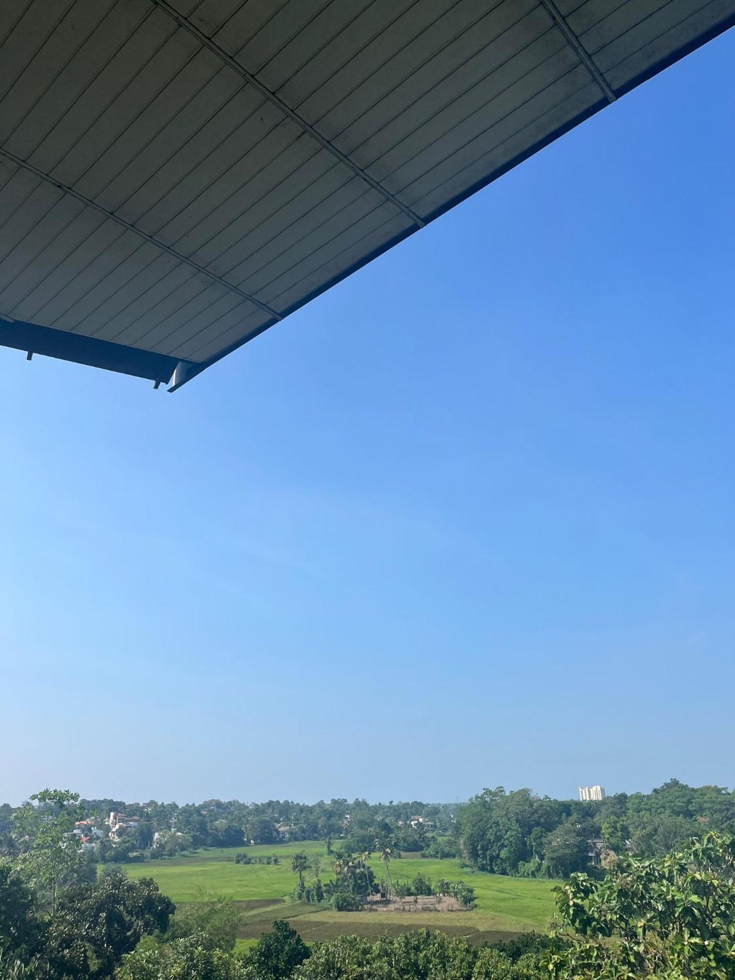 Thalangama Lakeview Lodge باتارامولا المظهر الخارجي الصورة