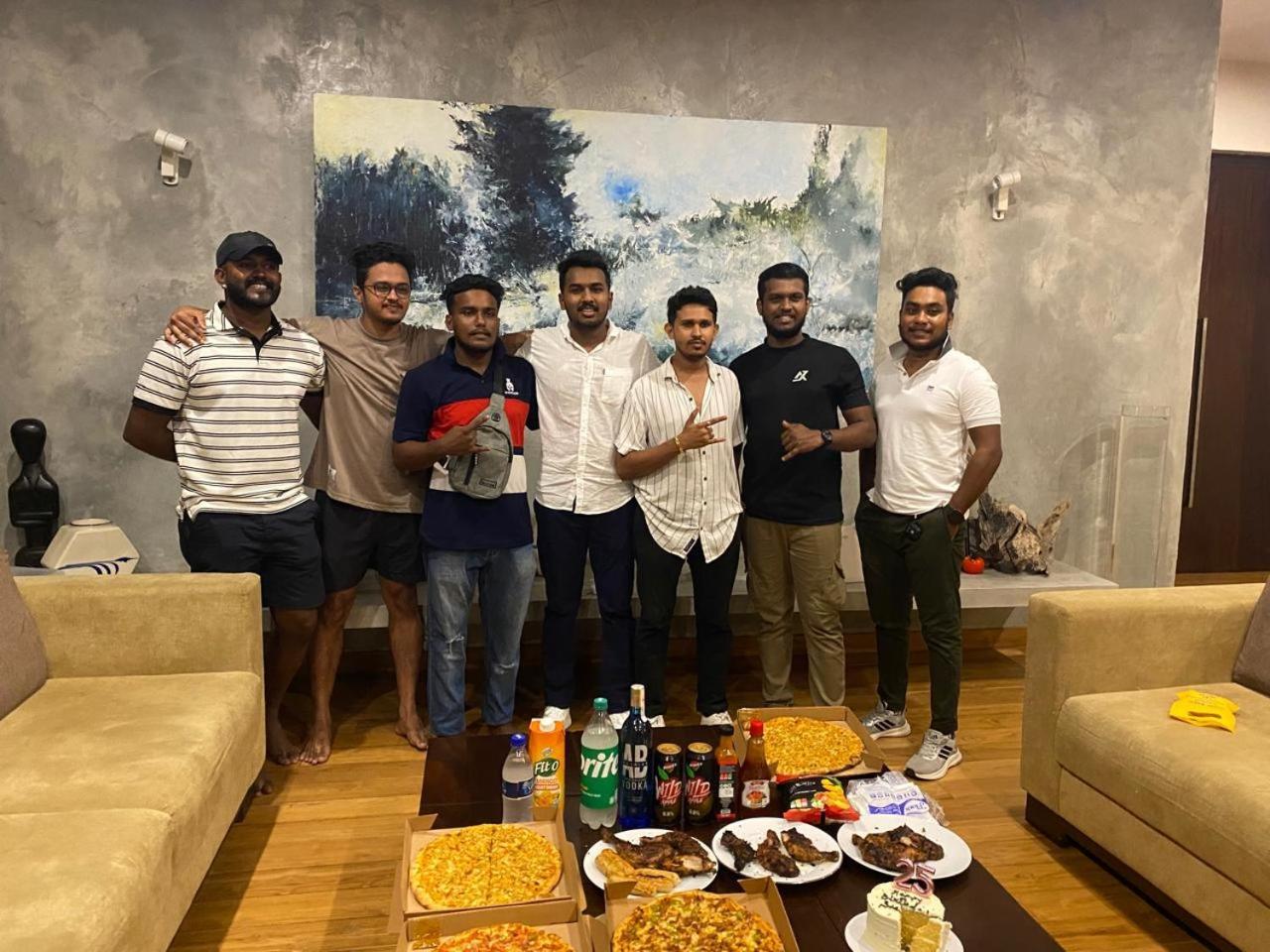 Thalangama Lakeview Lodge باتارامولا المظهر الخارجي الصورة